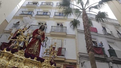 El Miércoles Santo luce al completo para todas las cofradías en Cádiz