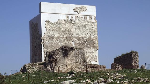 La Asociación &#039;Papeles de Historia&#039; cuestiona el cumplimiento de la Ley en la restauración del castillo de Matrera