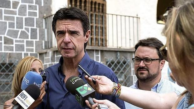 Entre corruptos y demagogos