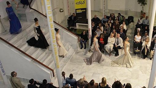 La muestra benéfica de moda MUMOCA reúne a más de más de 700 personas en Cádiz