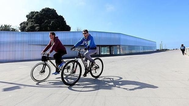 La empresa subsanará las deficiencias de la pérgola de Santa Bárbara antes de dos meses