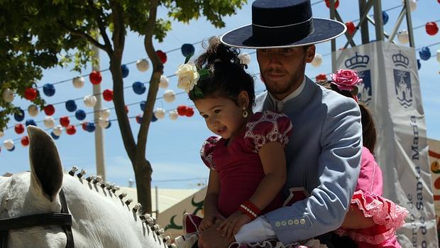 La Feria de El Puerto quedará iluminada esta noche