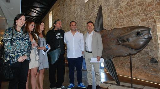 Aponiente organiza la primera exposición artística en el Molino de Mareas El Caño