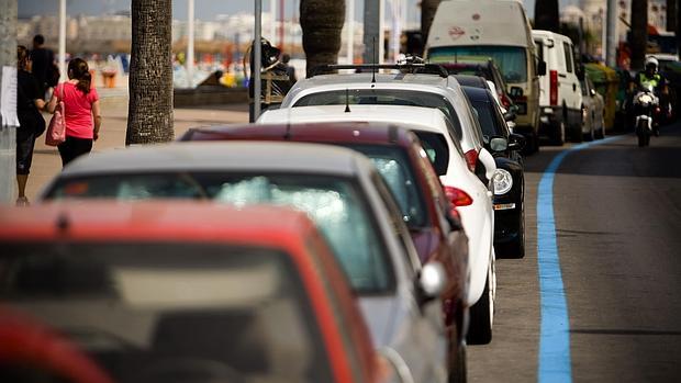 Los aparcamientos del Paseo Marítimo de Cádiz volverán a ser de pago este verano