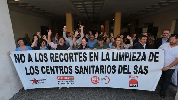 Desconvocan la huelga de limpieza del Hospital de Puerto Real