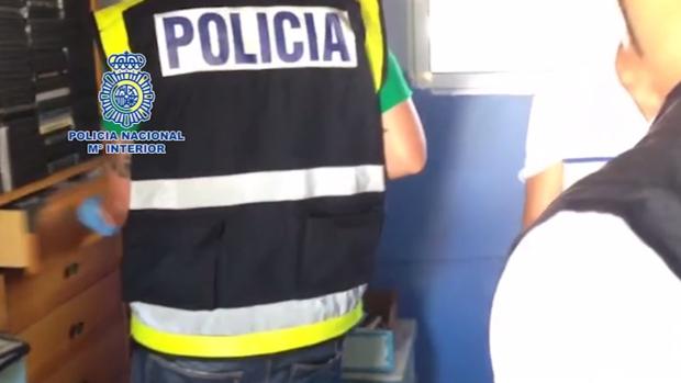 Cuatro arrestados por abusar sexualmente de dos menores
