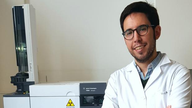 Nicasio Tomás Jiménez en el laboratorio