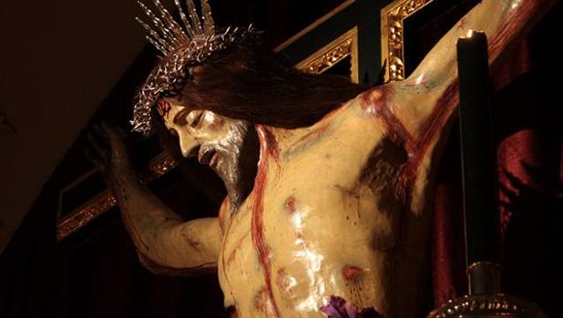 Roban en la capilla del Santo Cristo de Chiclana