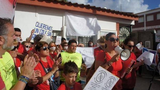 Querella criminal de los padres de alumnos de Puerto Real contra la Junta