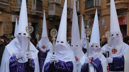 El secretariado diocesano destituye a la junta del Nazareno del Amor