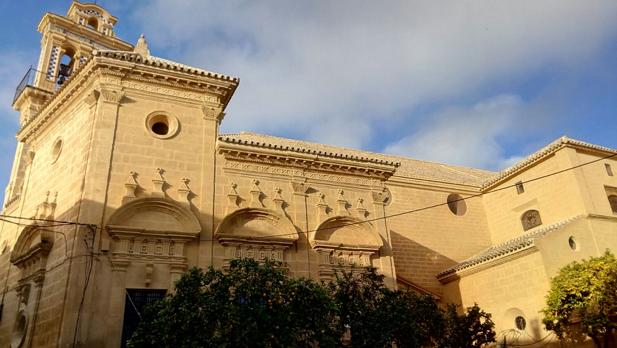 Fachada de la iglesia de Santo Domingo, de Osuna