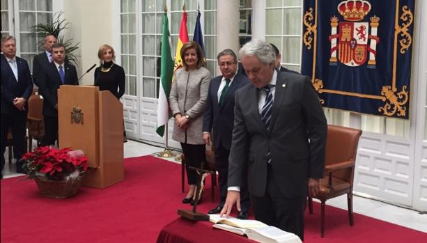 Agustín Muñoz toma posesión como Subdelegado del Gobierno en la provincia de Cádiz