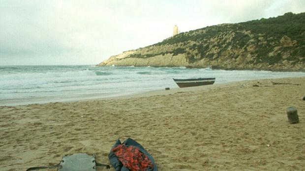 Foto de archivo de un naufragio junto a Tarifa