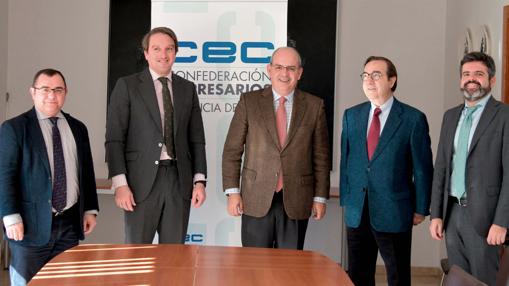 La CEC y Garrigues acuerdan trabajar juntos para la mejora del asesoramiento jurídico a empresas