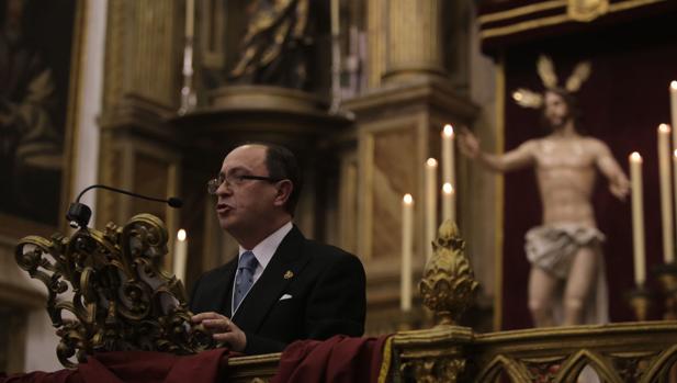 El Premio Cofradiero reúne por primera vez a los pregoneros de la Semana Santa de Cádiz, Jerez y Sevilla