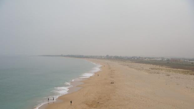 Hallan el cadáver de un niño subsahariano en una playa de Barbate