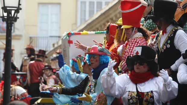 Batalla de coplas y Carrusel de coros en el martes de Carnaval, día de Andalucía