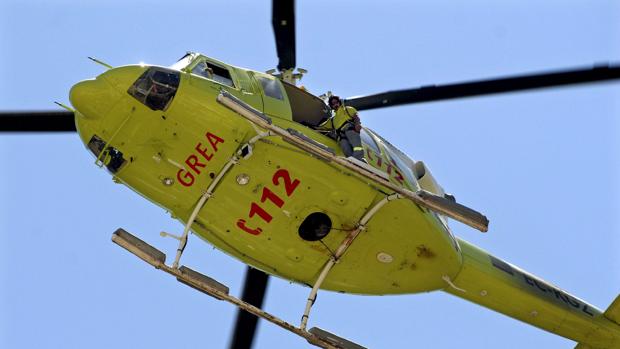 La mujer fue evacuada al hospital en helicóptero