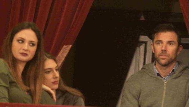 Carlos Marchena disfruta de las coplas en el Falla