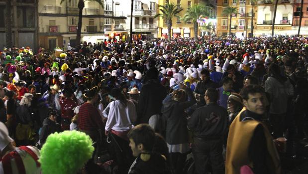 Unos 300 agentes velarán por la seguridad durante el Carnaval de Cádiz