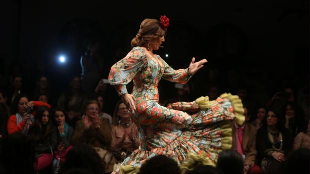 Polémica en Rota por unas charlas sobre el cuidado del pie y una muestra flamenca por el Día de la Mujer