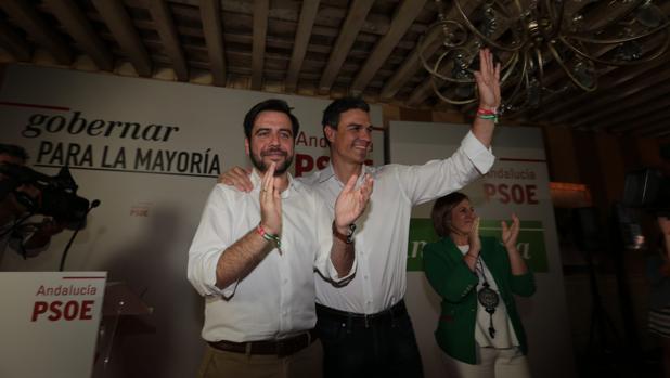 Pedro Sánchez arropó a Fran González en mayo de 2015 en su carrera a la alcaldía de Cádiz