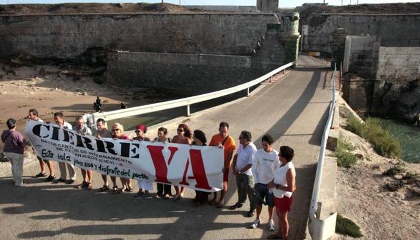 En el CIE de Tarifa «hay celdas que tienen por retrete un agujero en el suelo»