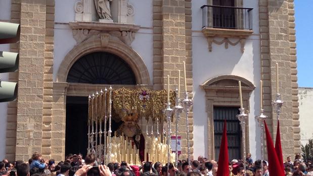 Jesús de La Paz abre el Domingo de Ramos en Cádiz