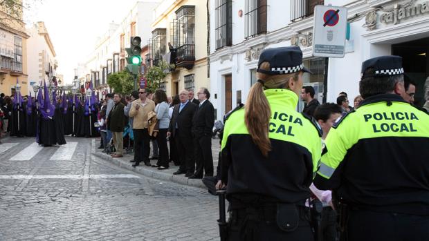 El Ayuntamiento de Chiclana investiga la ausencia de 13 agentes de sus puestos en Semana Santa