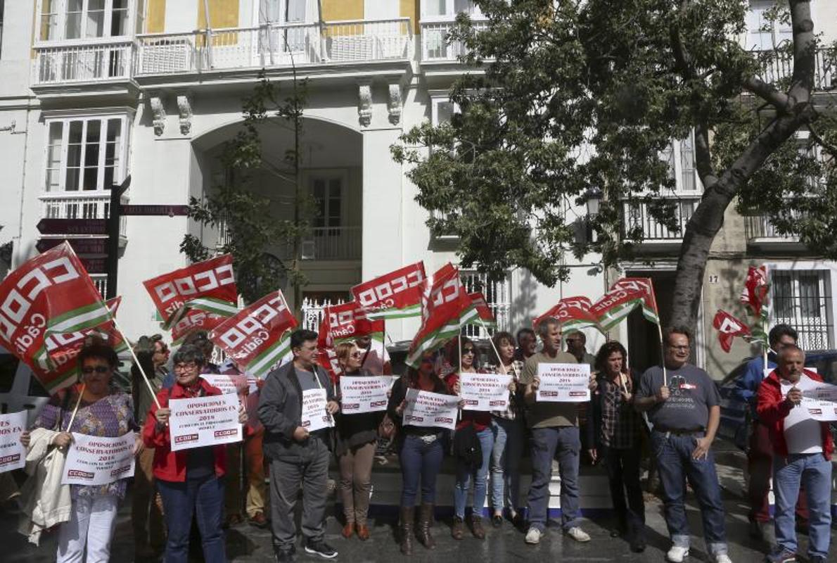 Protesta de los profesores interinos de conservatorio.