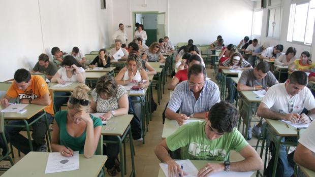 Examen para mayores de 18 años en Cádiz.