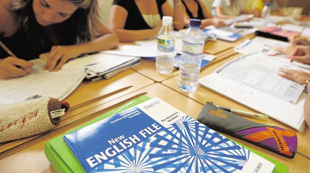 La Escuela de Idiomas de Cádiz celebra su 25 aniversario con unas jornadas culturales