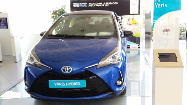 Presentación del nuevo modelo Yaris Hybrid en Nimauto