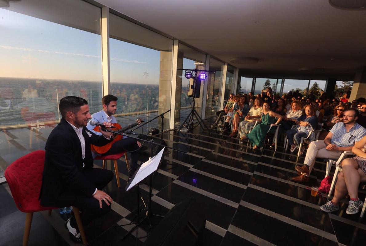 David Palomar subió el flamenco al balcón del Atlántico