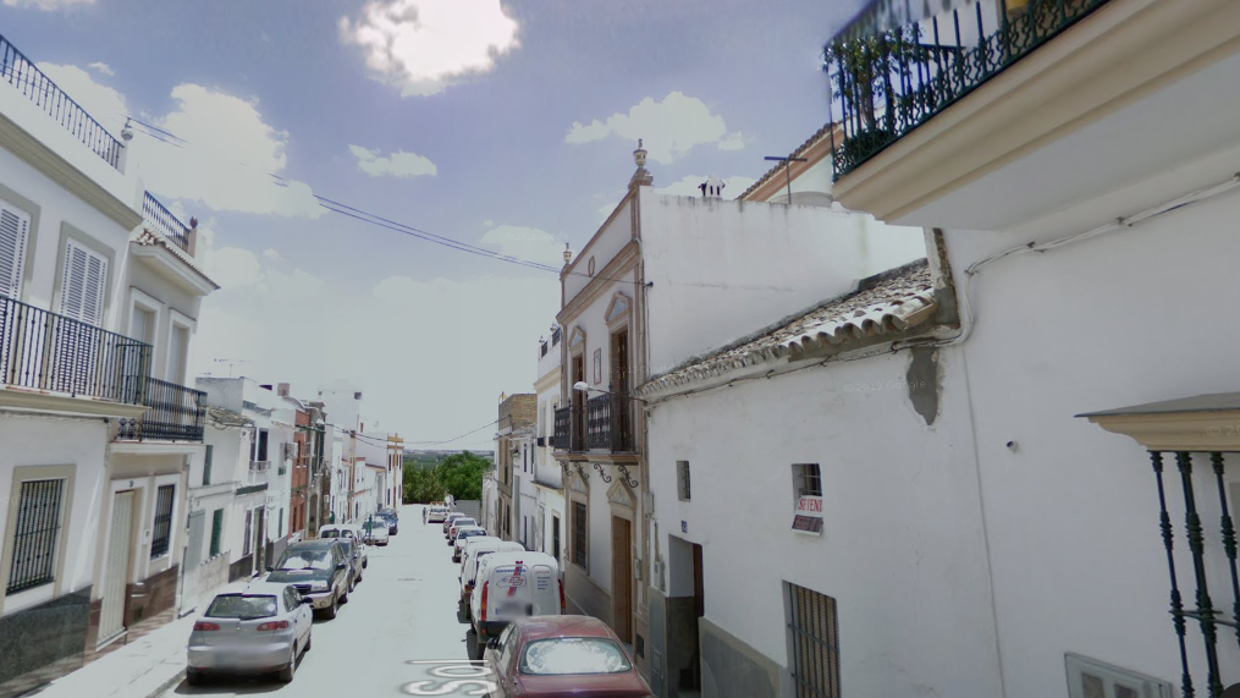 Calle Sol de Alcalá del Río, donde se ha producido el suceso