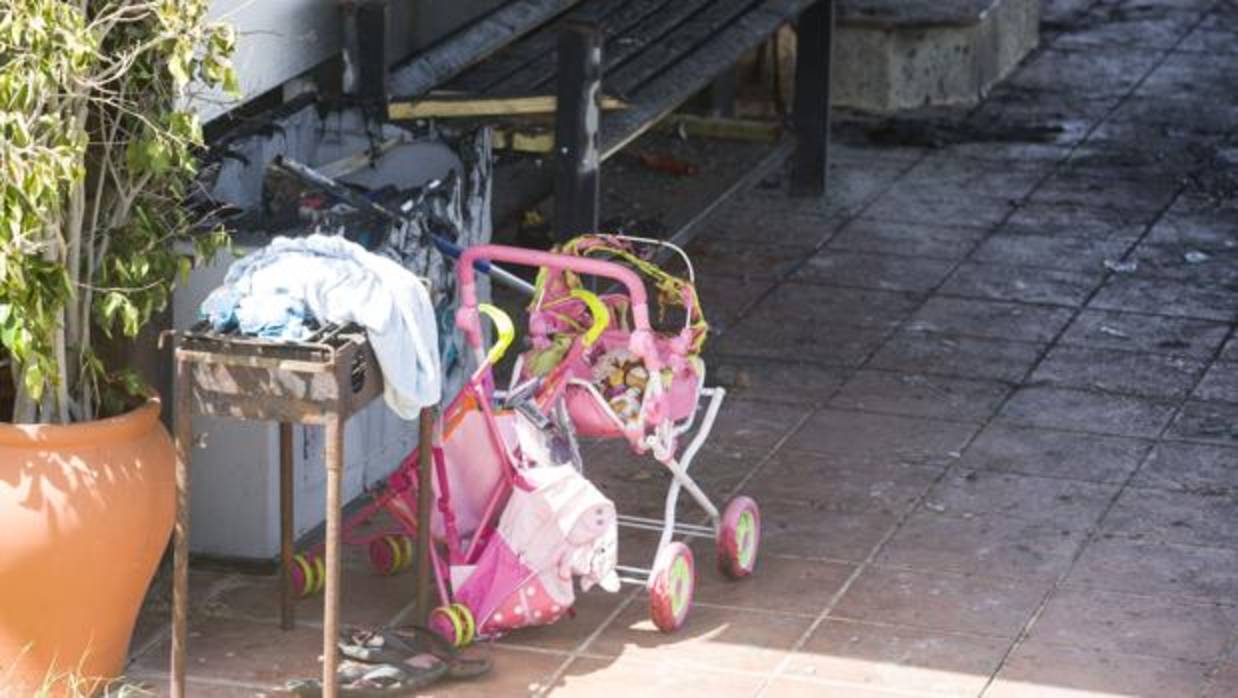 El carrito de juguete de la niña fallecida en el incendio del Palmar