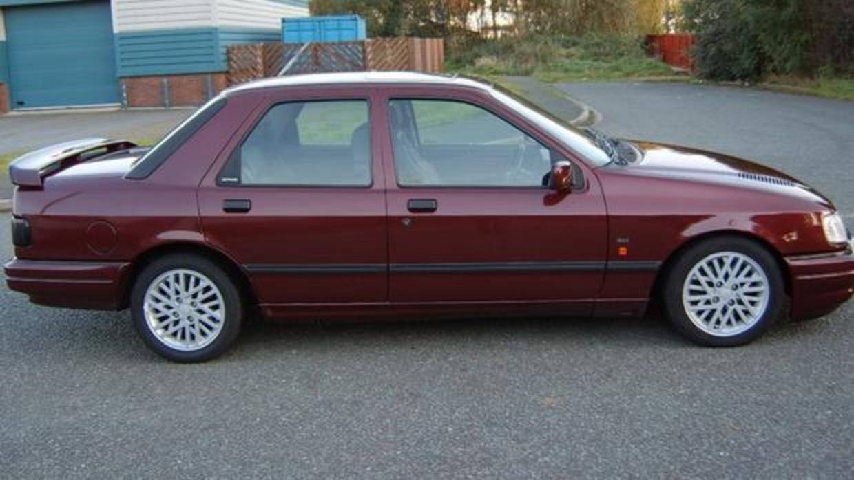 Un hombre no ha podido recoger su Ford Sierra del taller desde hace 14 años