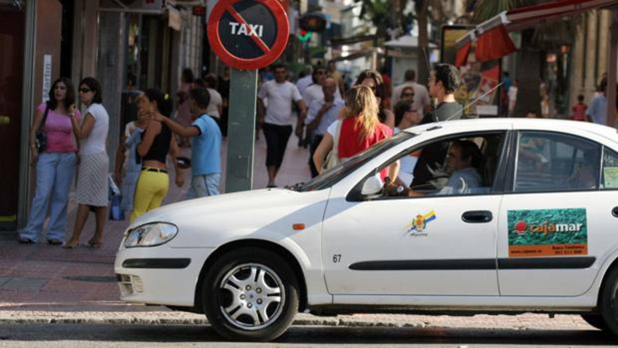 Una parada de taxi en Algeciras