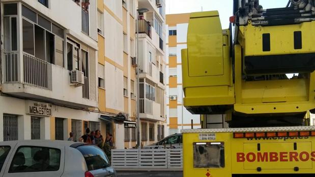 Una mujer y su bebé, en el hospital por intoxicación tras un incendio en su casa