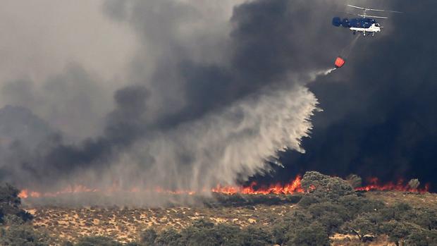 Los afectados por el fuego de El Castillo de las Guardas no han recibido una sola ayuda tras un año