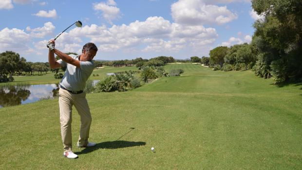 Un jugador, en Fairplay Golf