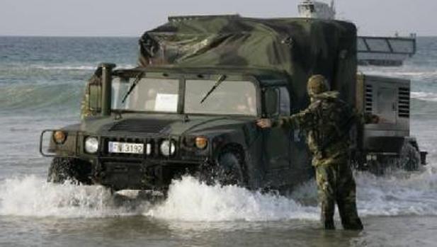 Un militar, detenido acusado de robar baterías de Hummer del cuartel de San Fernando