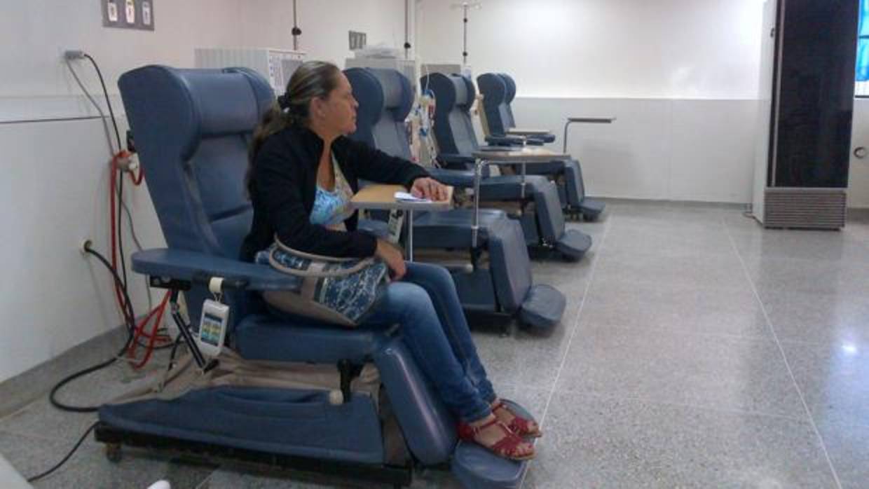 37 pacientes con insuficiencia renal crónica se benefician de la diálisis extrahospitalaria de Jerez