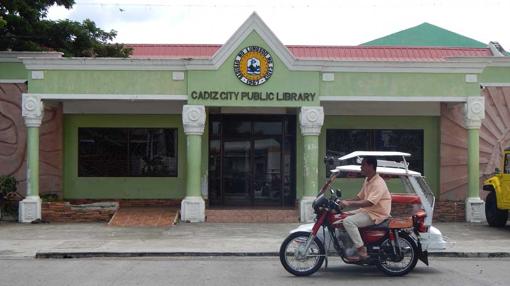 La biblioteca de Cadiz City.