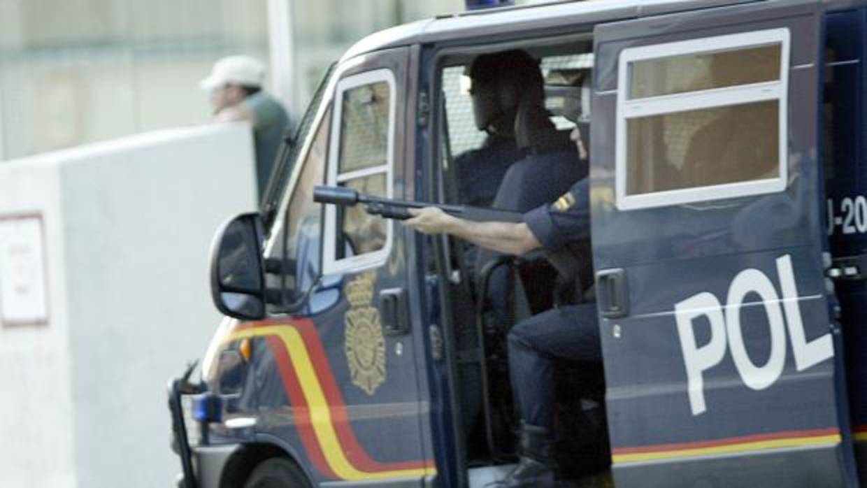 El refuerzo de policías en Cataluña deja muy mermada la plantilla en Cádiz