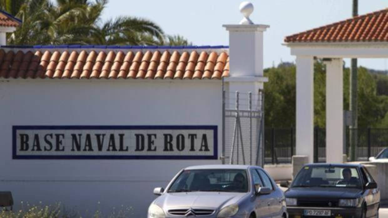 Puerta de la Base Naval de Rota