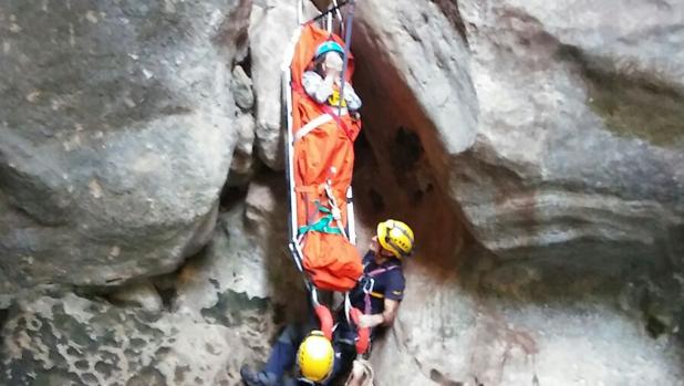 Rescatada cuando realizaba la travesía de la Garganta Verde en Grazalema