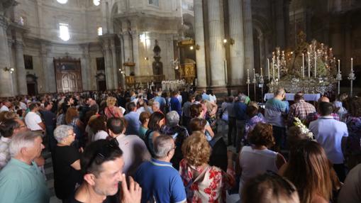 Procesión multitudinaria para el 150 aniversario de la Patrona de Cádiz