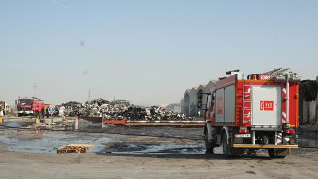 El incendio de la Cooperativa Las Marismas de Lebrija destruye la mitad de la recolección de algodón