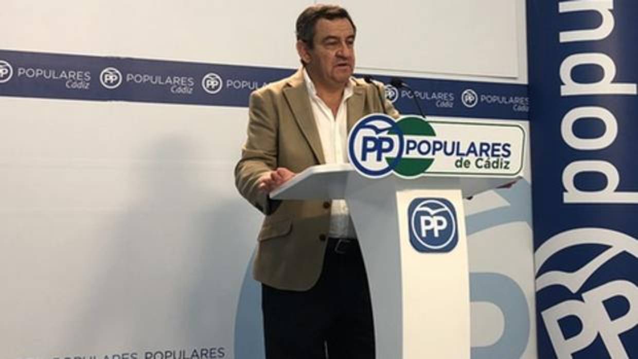 José Loaiza, durante la rueda de prensa